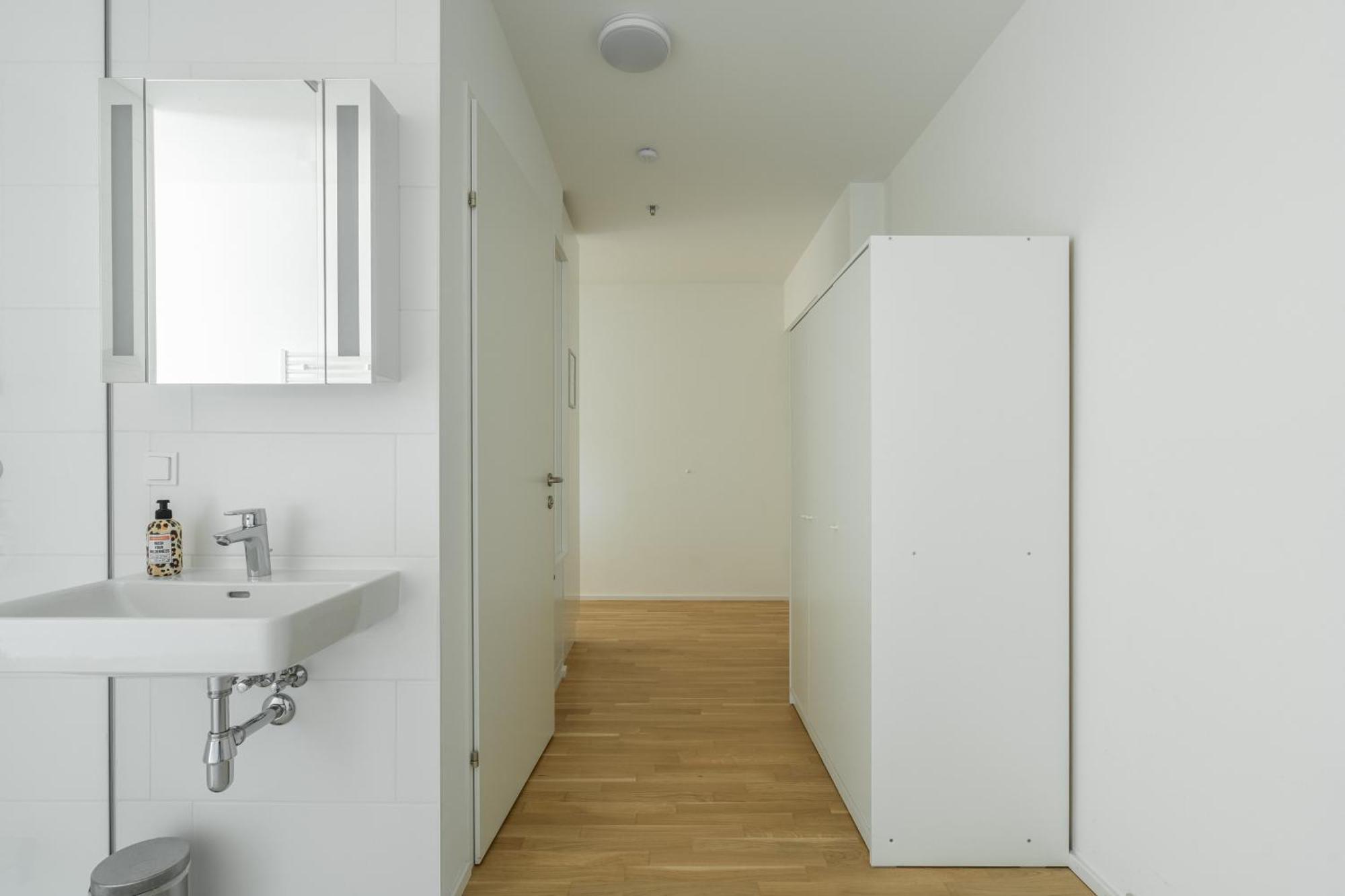 Whats-App Self-Check-In - Paerchen Wohnung Am Hauptbahnhof Viena Quarto foto
